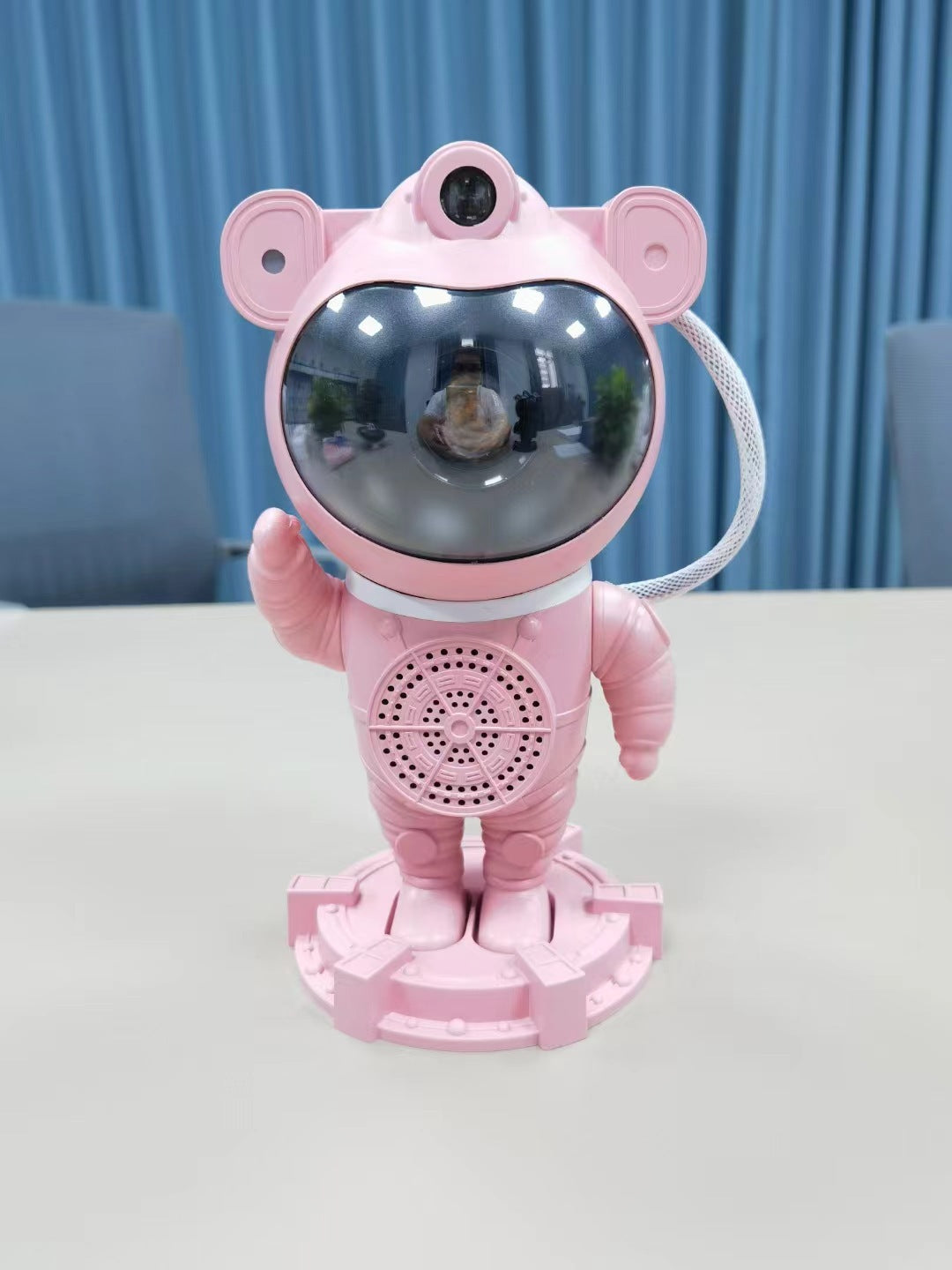 Bluetooth Astronaut Starry Sky Projection Lamp